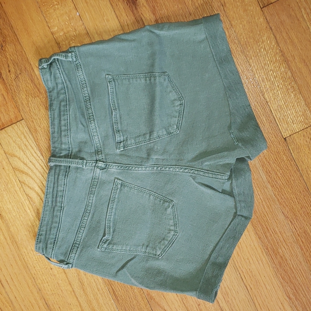 Universal Thread High Rise Midi Shorts - Picture 2 of 4